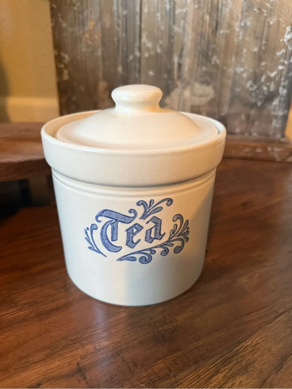 Vintage Pfaltzgraff Yorktowne Canister Set of 3 USA Flour Sugar Coffee Copyright